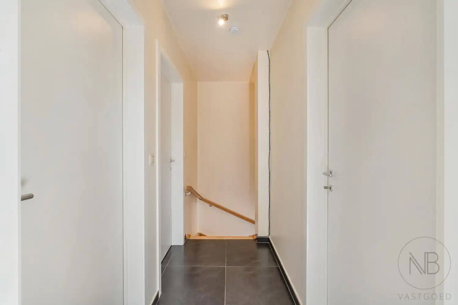 Ruim duplex appartement met 3 slaapkamers en groot terras in hartje Zutendaal foto 14