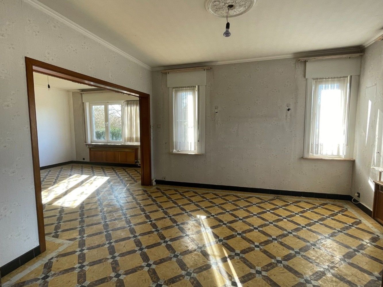Ruime, te renoveren woning met veel potentieel op 10a14ca foto 4