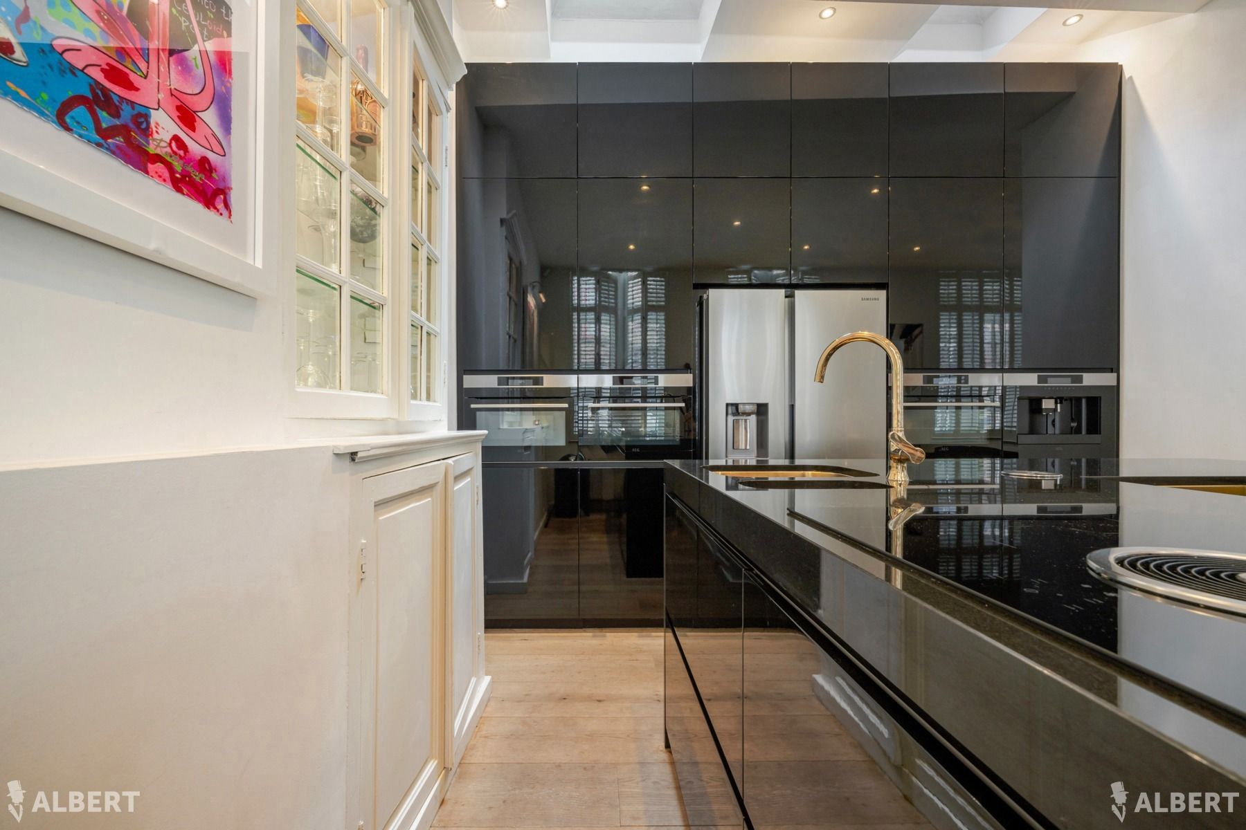 Luxueus gerenoveerd herenhuis in hartje Brugge foto 13