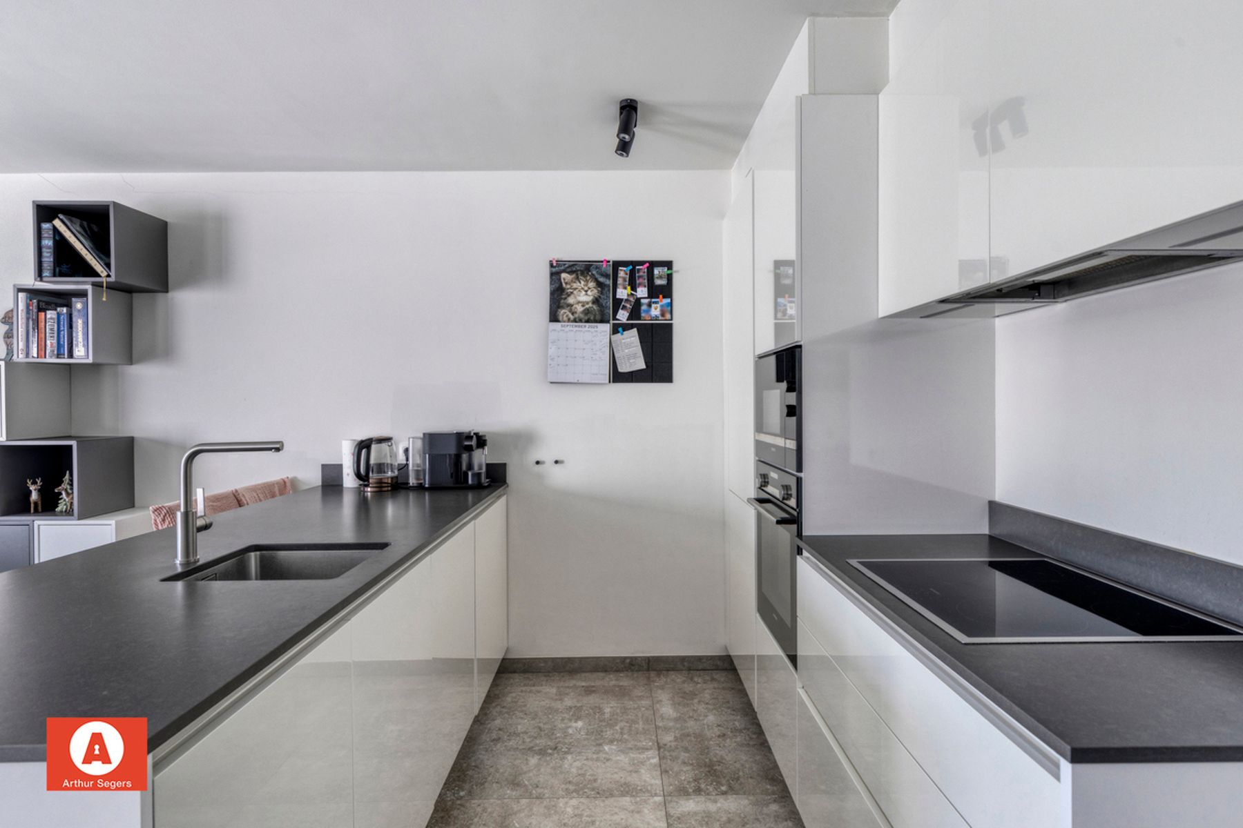 Gelijkvloers appartement met tuin (Z) en 2 staanplaatsen foto 11