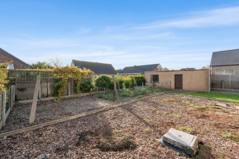 Goed gelegen ruime woning 3 slaapkamers op 671m²! foto 15