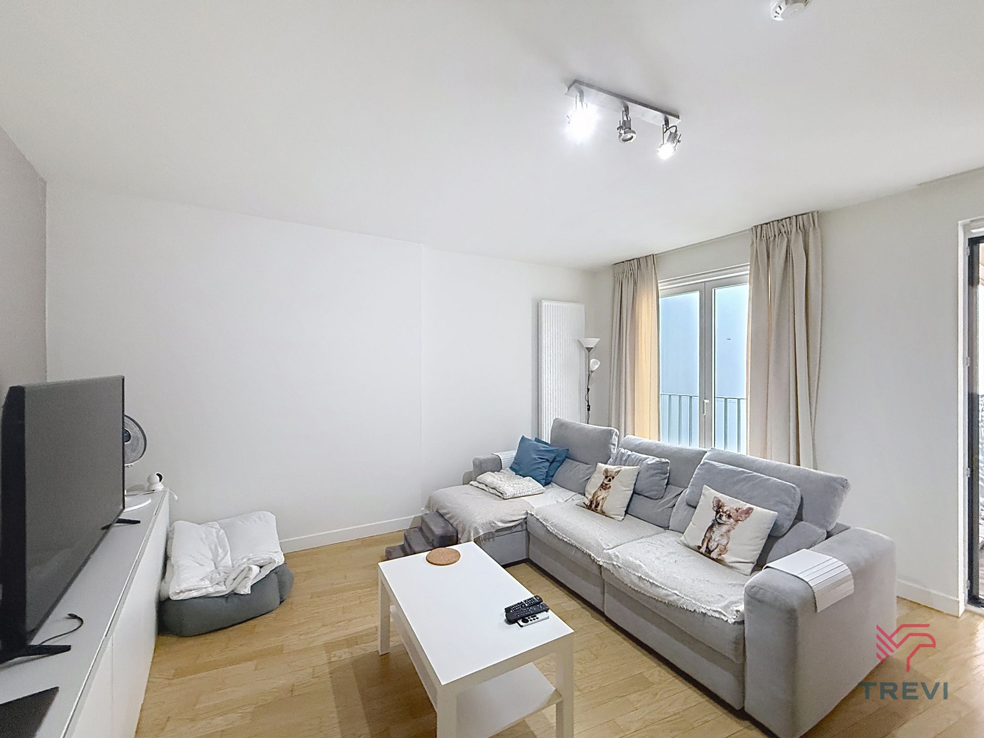 2 SLAAPKAMER APPARTEMENT IN HET CENTRUM VAN BRUSSEL foto {{pictureIndex}}
