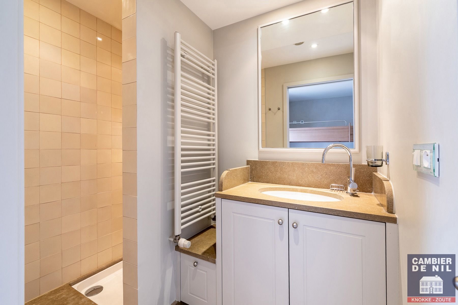 Ruim (155 m²) gemeubeld 3 SK appartement in hartje Zoute foto 21