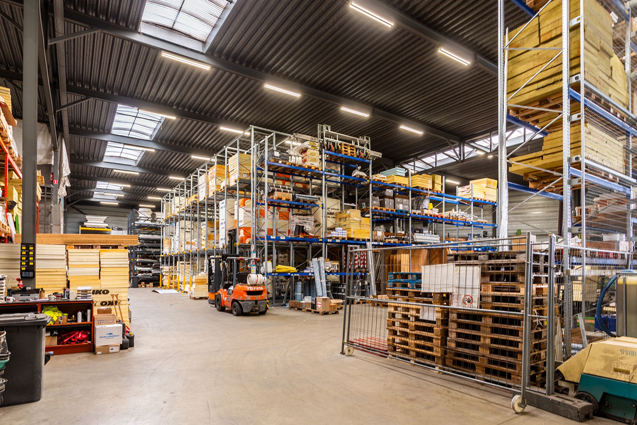 Industrieel gebouw te koop in de Haven van Antwerpen foto 6