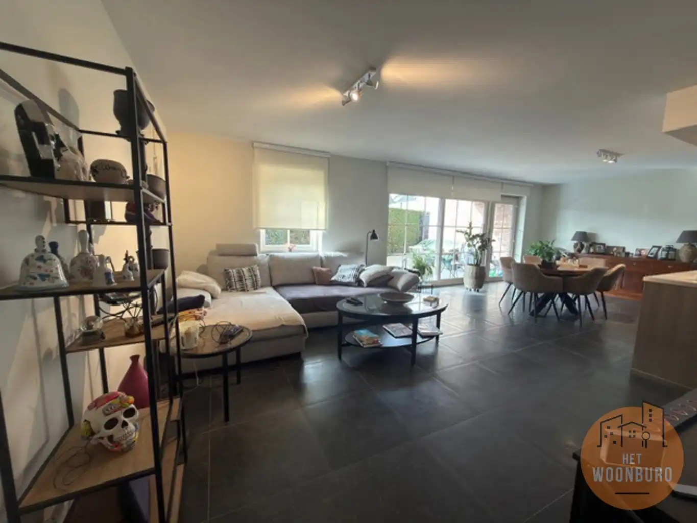 Modern en ruim appartement met kelder en autostaanplaats. foto 4