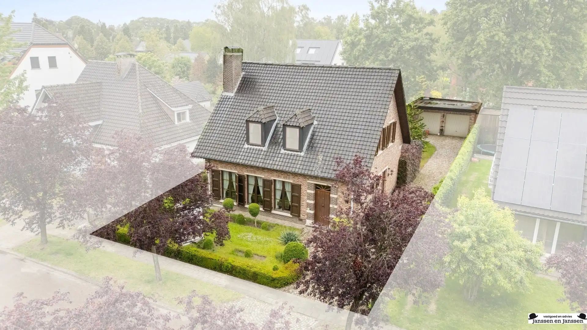 Ruime open bebouwing met prachtige tuin te Ekeren foto 24