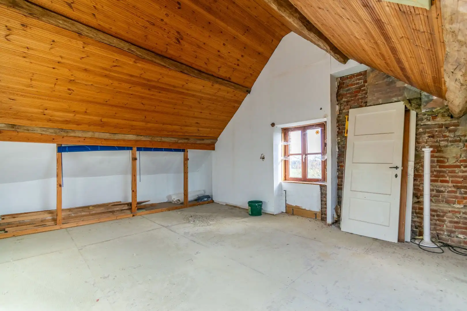 KARAKTERVOLLE & GERENOVEERDE HOEVE OP 20 ARE!  foto 21