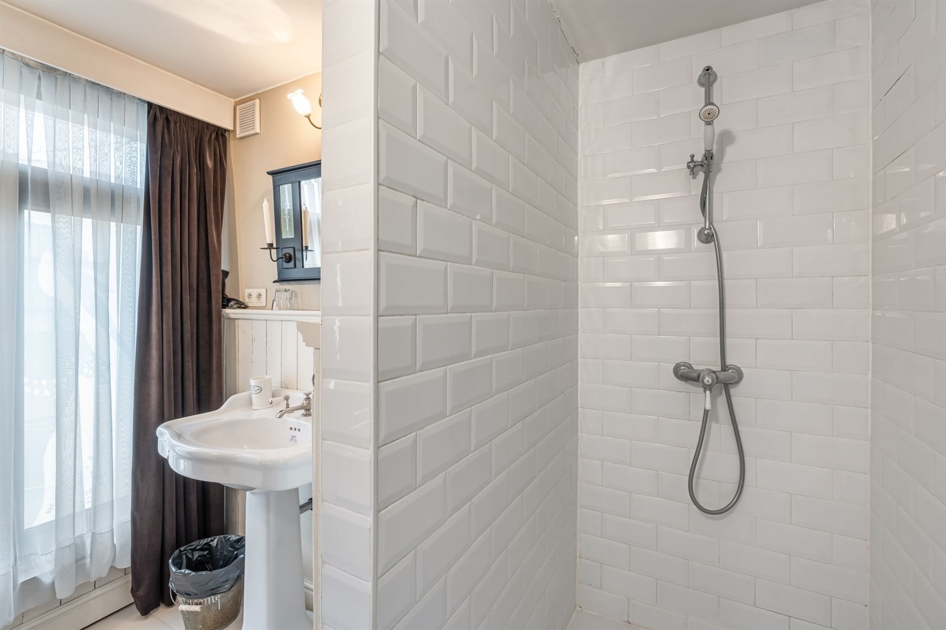 Charmante herenwoning met karakter en diverse woonmogelijkheden. foto 18