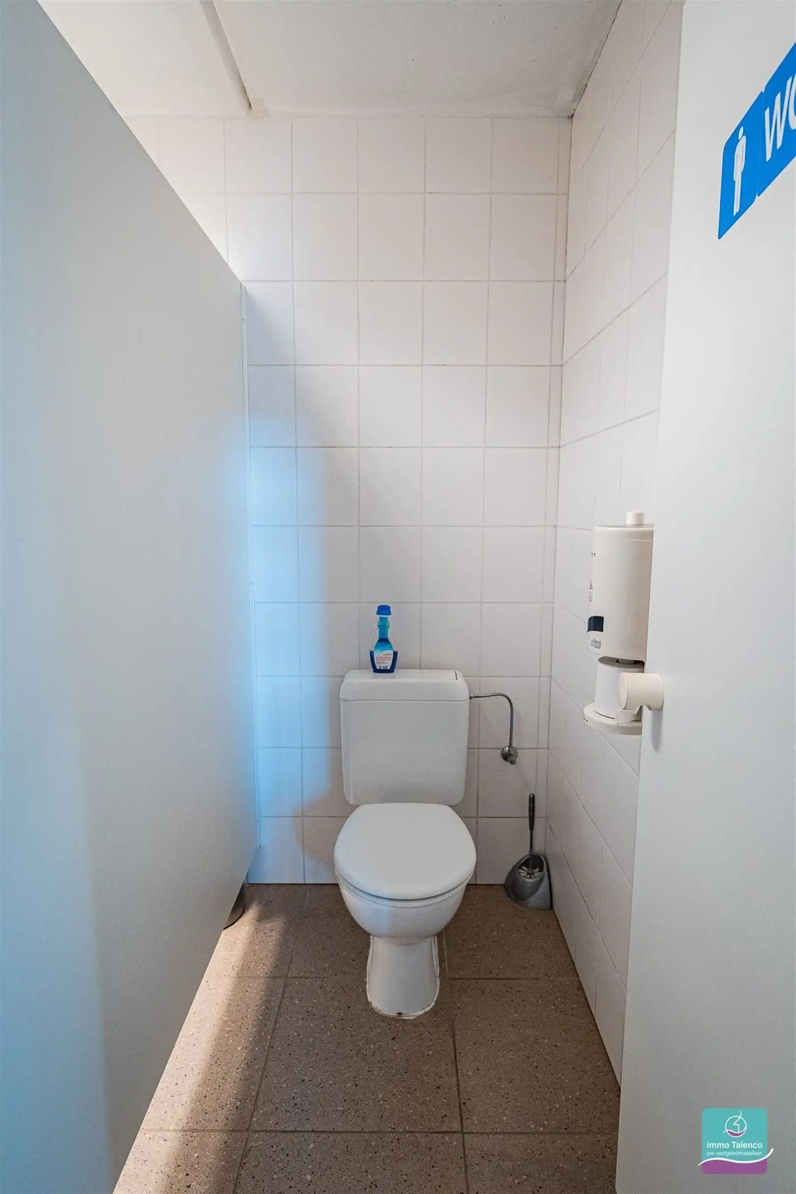 Loods - Opslagruimte op 1 ha 27 are 10 ca - 2300 m² foto 16