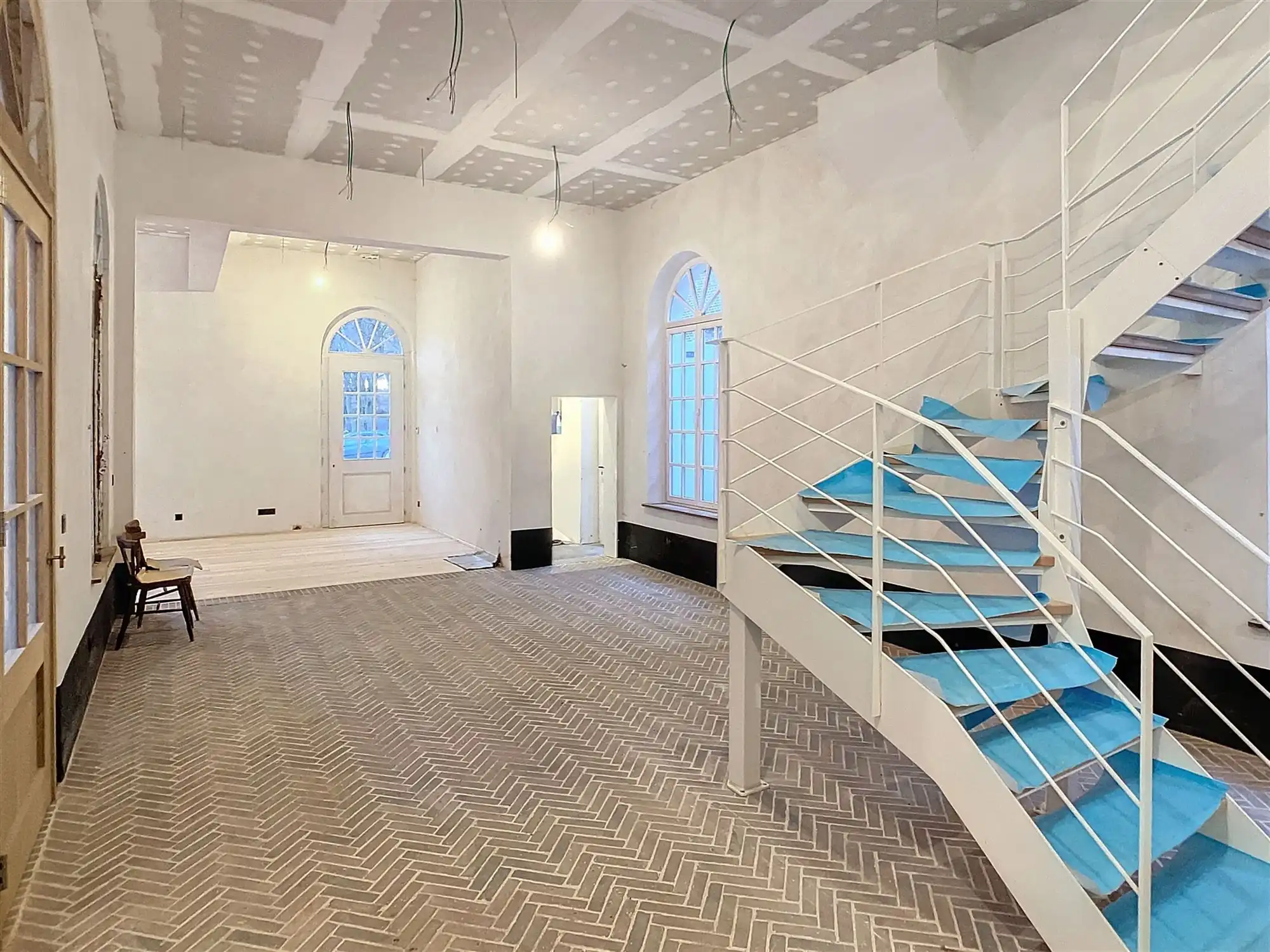 Unieke kantoor- of commerciële ruimte/ POP-UP mogelijk (Huurprijs + 21 % btw). foto 3