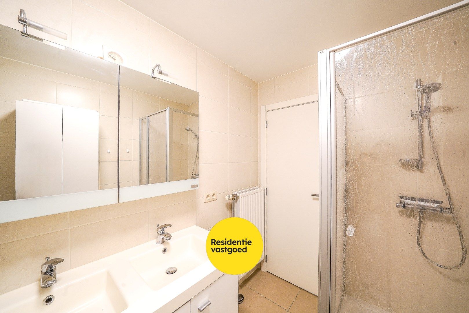 Instapklaar appartement met 2 terrassen te Mariakerke foto 11