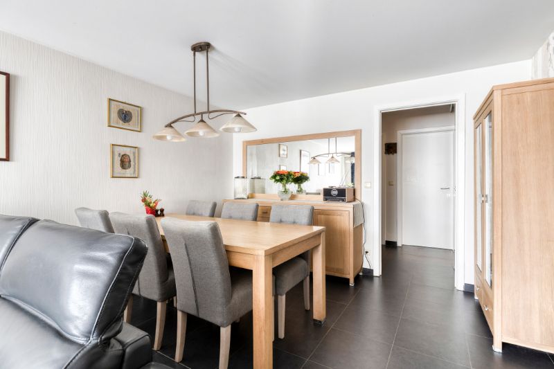 Verzorgd instapklaar twee slaapkamer gelijkvloersappartement met tuin en doorgang langs achteraan foto 8
