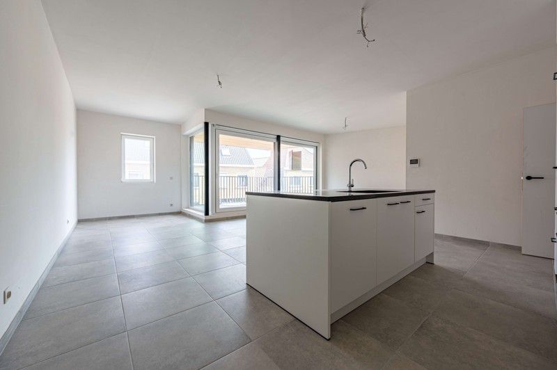 Prachtig 2 slaapkamer appartement TE KOOP in hartje Sint-Baafs-Vijve! (*6% BTW aankoop mogelijk) foto 5