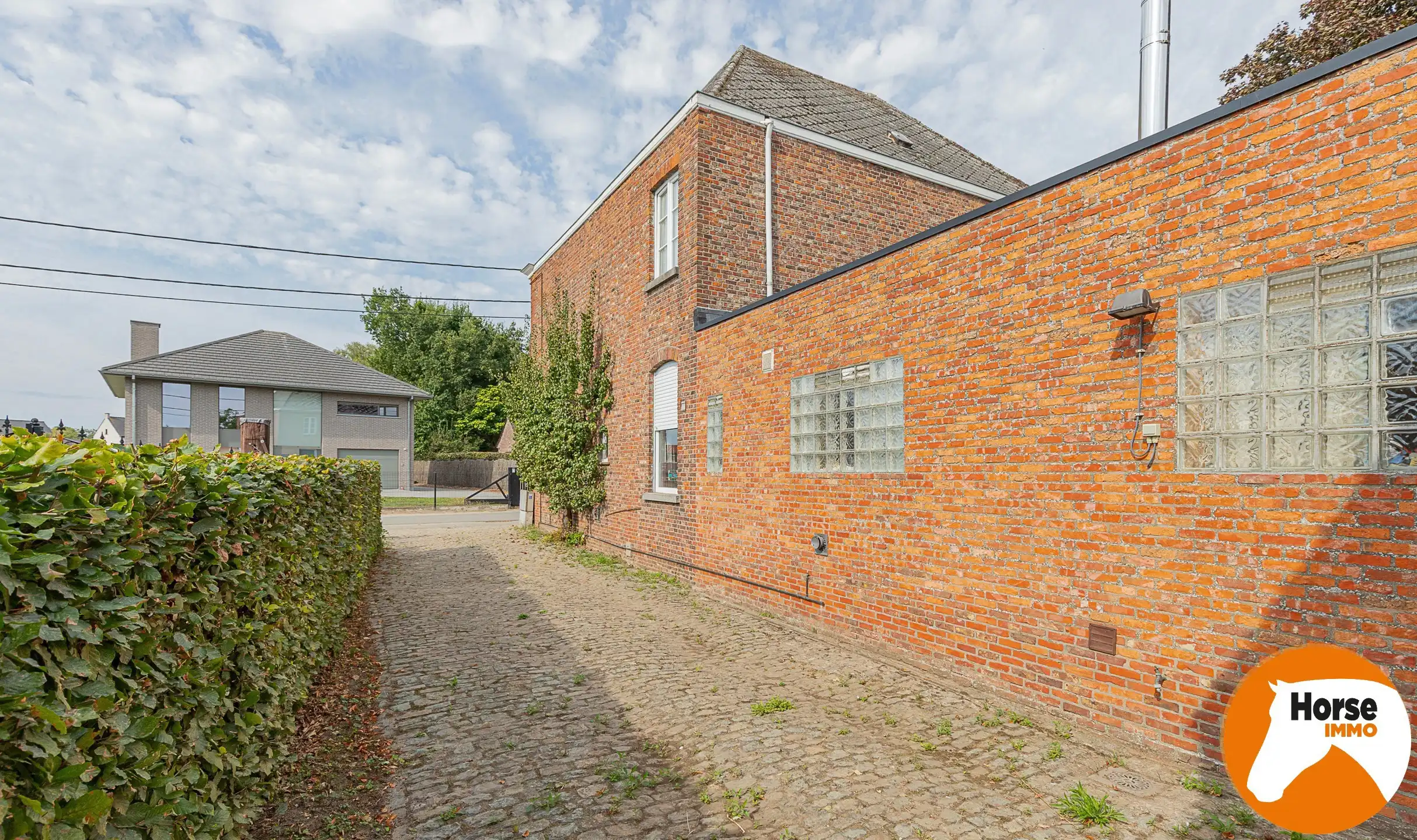 WICHELEN – Karakteristiek burgerhuis op schitterend perceel foto 17