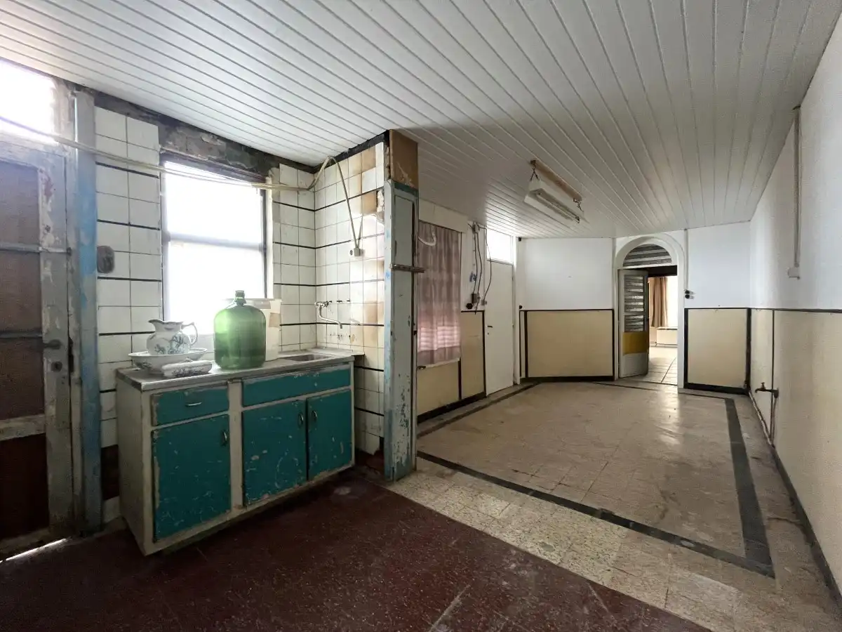 Ledegem – Te renoveren woning op ruim perceel met uitweg achteraan foto 12