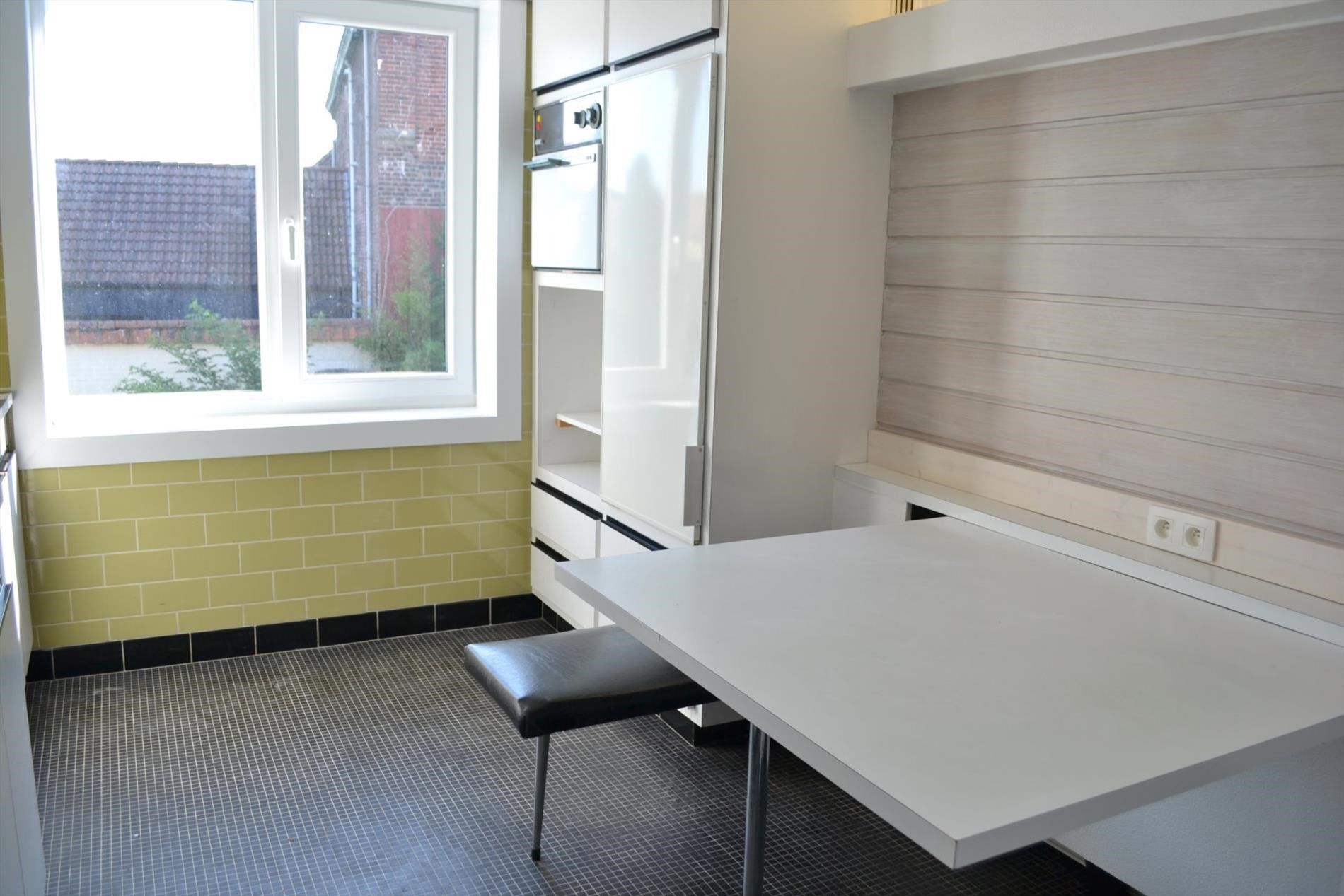 Centraal gelegen 3 slaapkamerappartement met terras foto 6