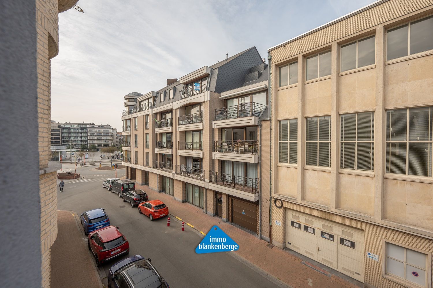 Volledig gerenoveerd duplexappartement nabij het Stationsplein en de Zeedijk foto 10