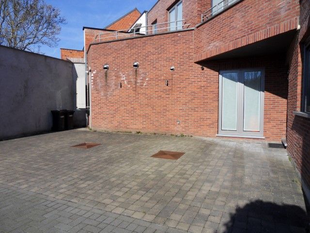 Ruim, energiezuinig DUPLEXAPPARTEMENT met 2slaapkmers, mooie leeefruuimten, terras en parking. foto 36