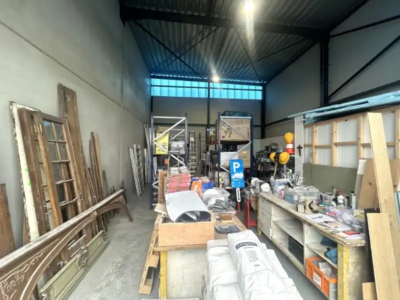 Magazijnruimte van 88 m² + parking - gelegen te Evergem foto 3