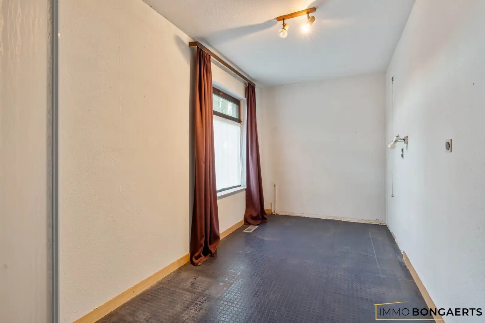 Gelijkvloerse woning met polyvalent bijgebouw foto 14