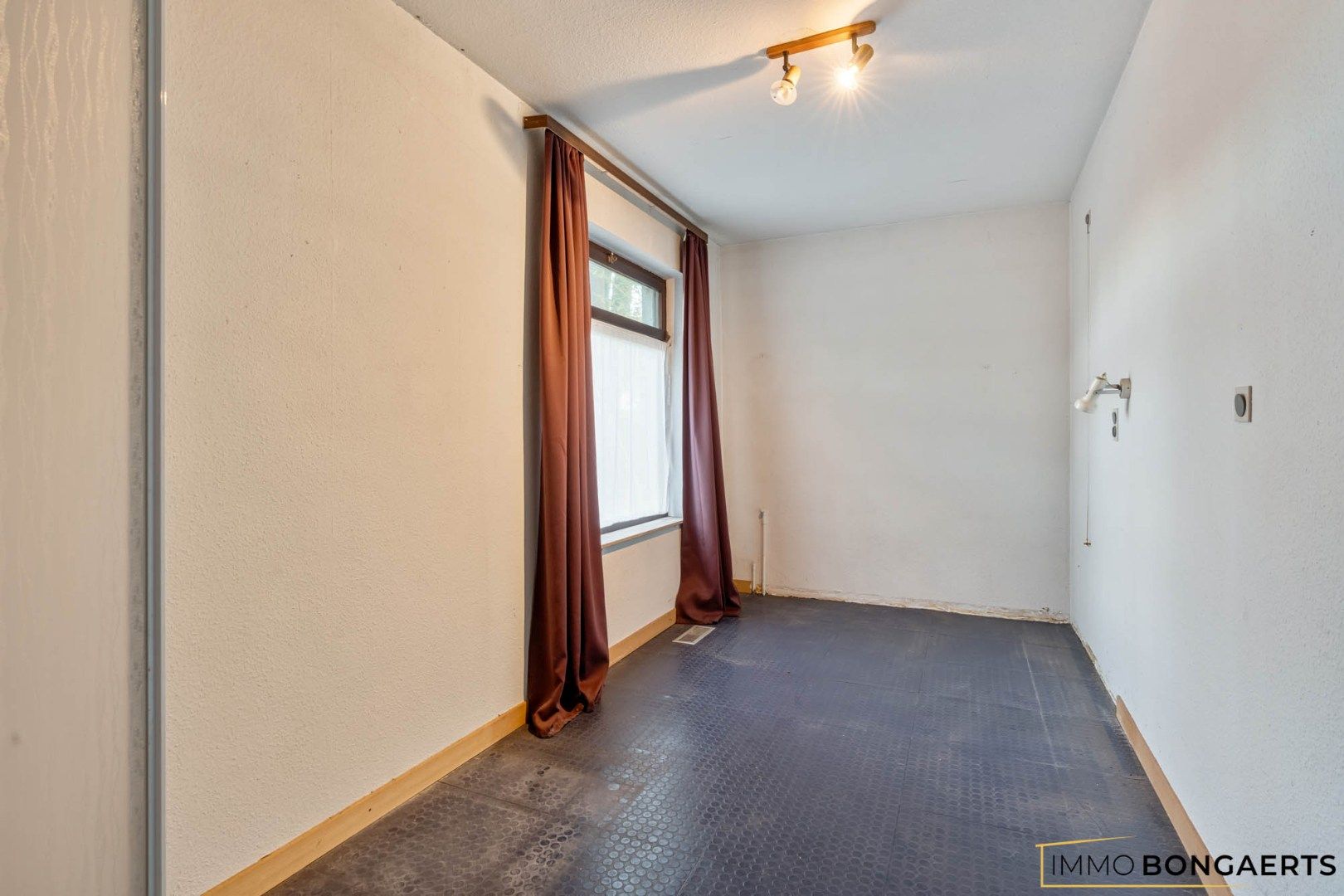 Gelijkvloerse woning met polyvalent bijgebouw foto 14