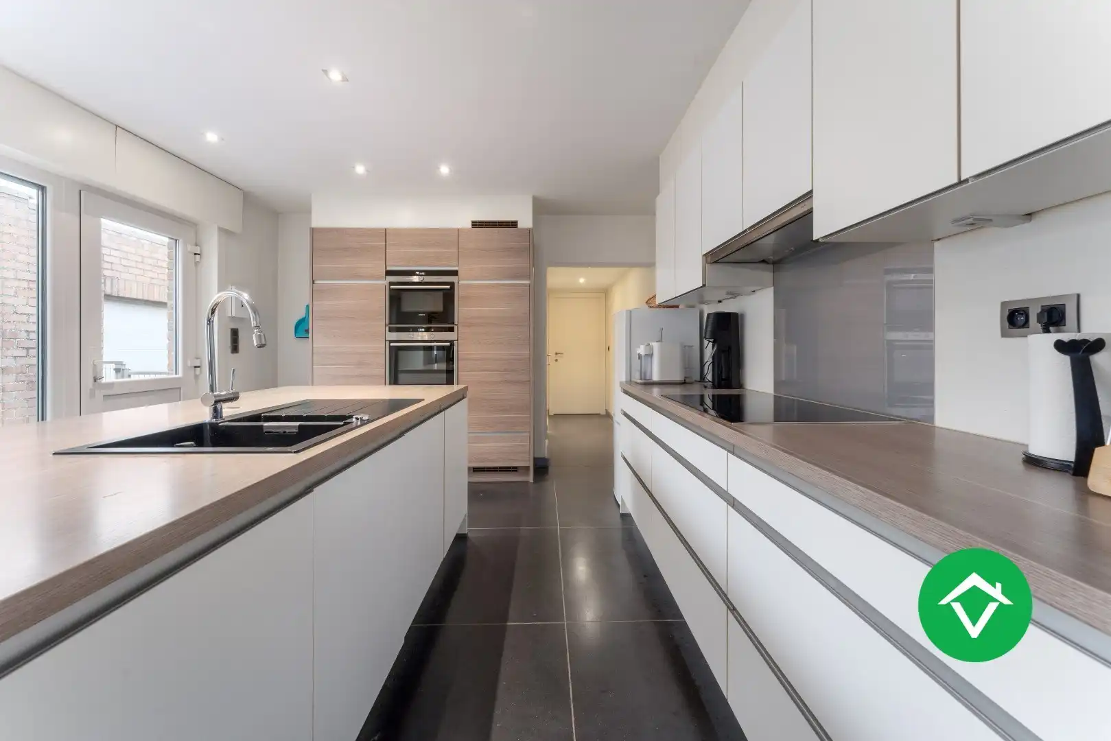 Instapklare woning met 2 slaapkamers en zicht op de groene velden te Eernegem foto 12