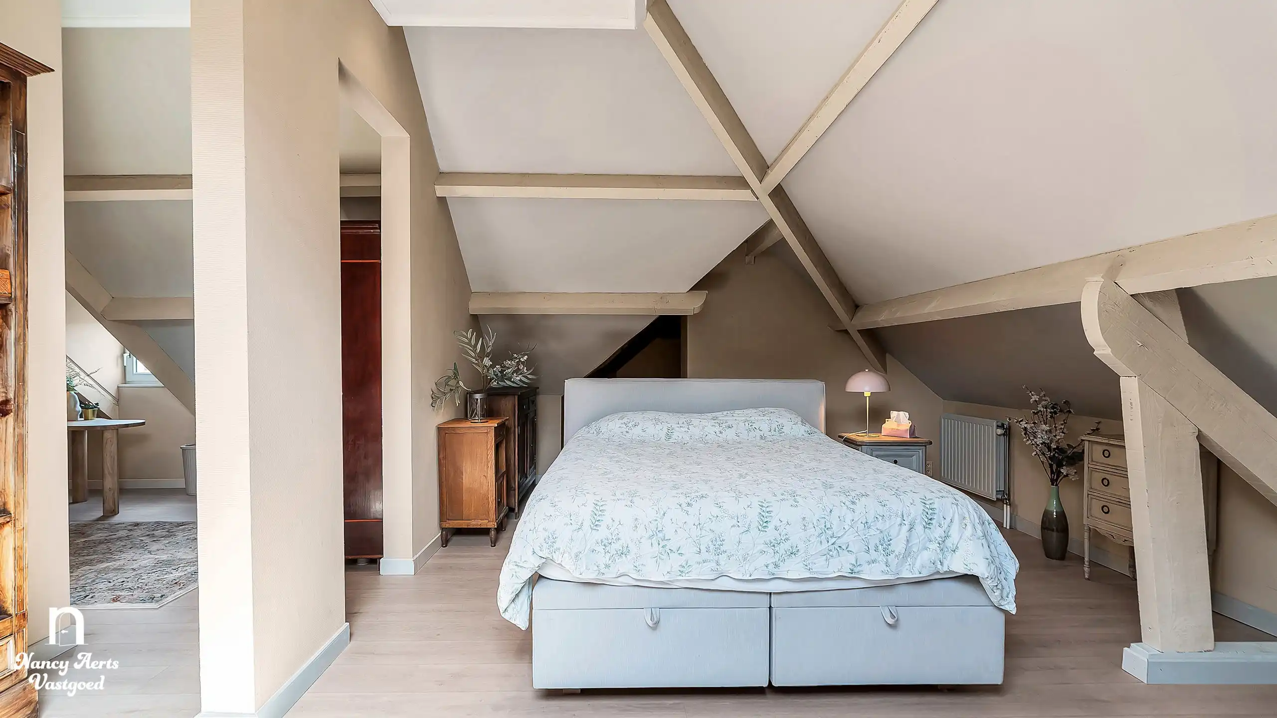 Veelzijdige villa met bijna 20 are groen en aparte woonunit foto 26