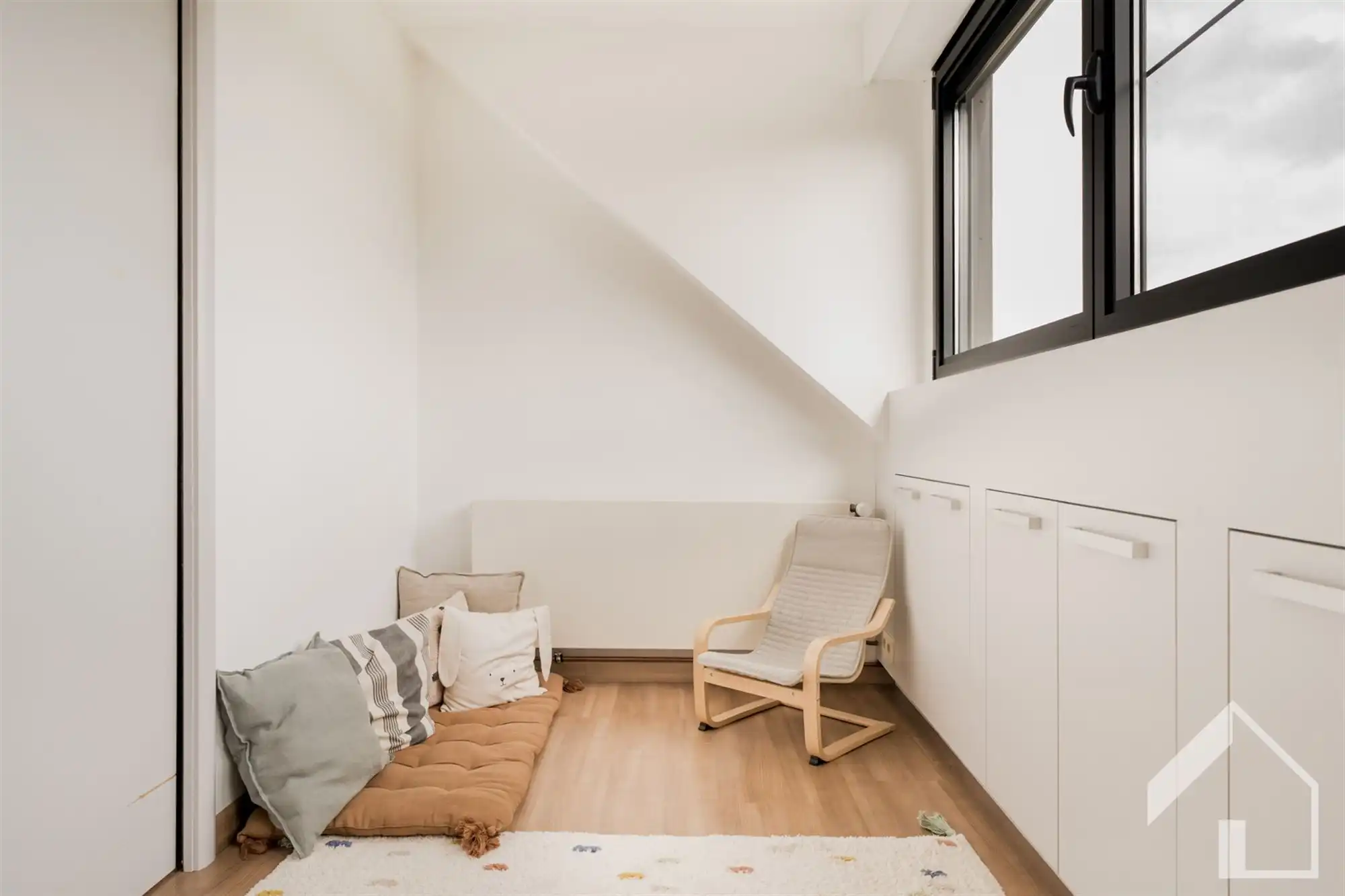 Comfortabele, ruime, instapklare woning met 5 slaapkamers foto 19