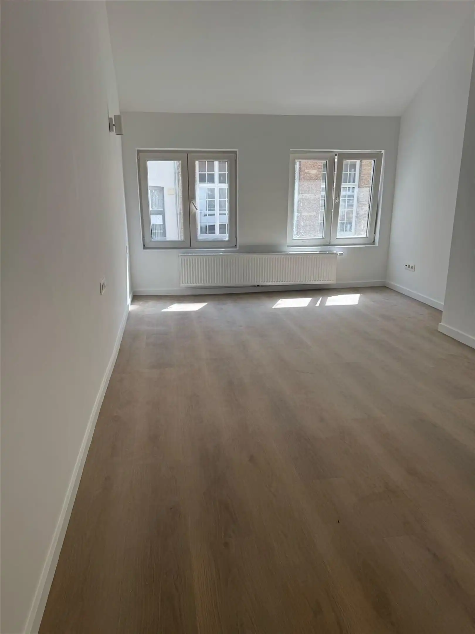 Gerenoveerde woning met 4 kamers aan UA foto 4