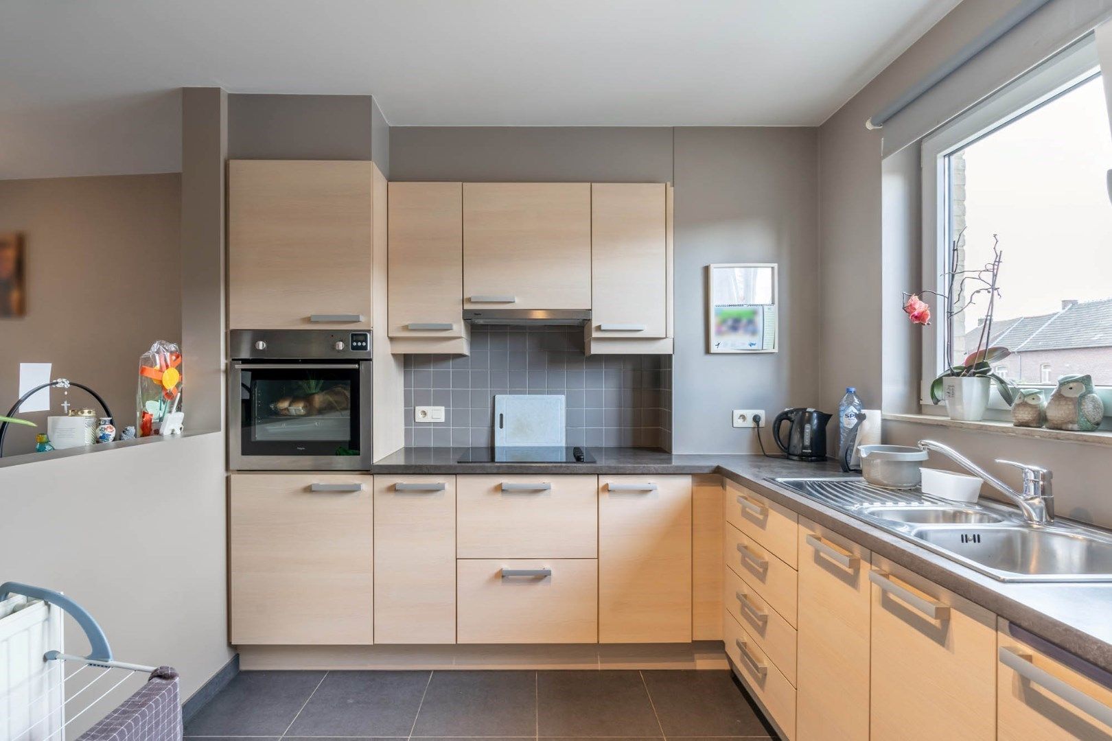 - IN OPTIE - Ruim en degelijk duplexappartement met drie slaapkamers, terras en autostandplaats in de dorpskern van Beverst foto 13
