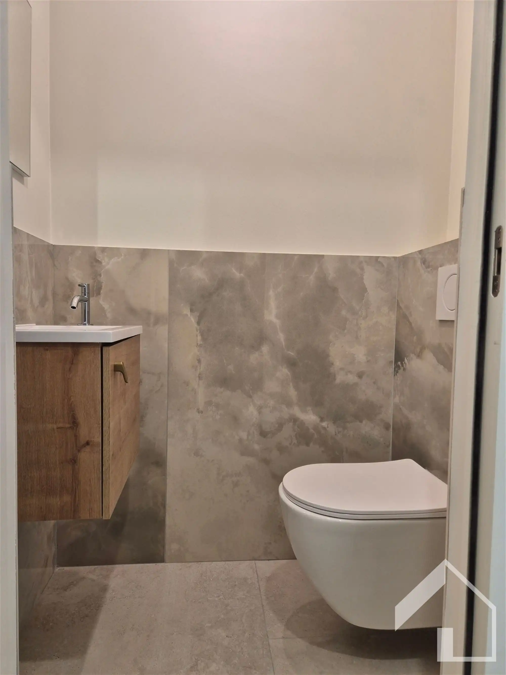 Nieuwbouw appartement op de 2de verdieping met 2 slaapkamers en lift  foto 14