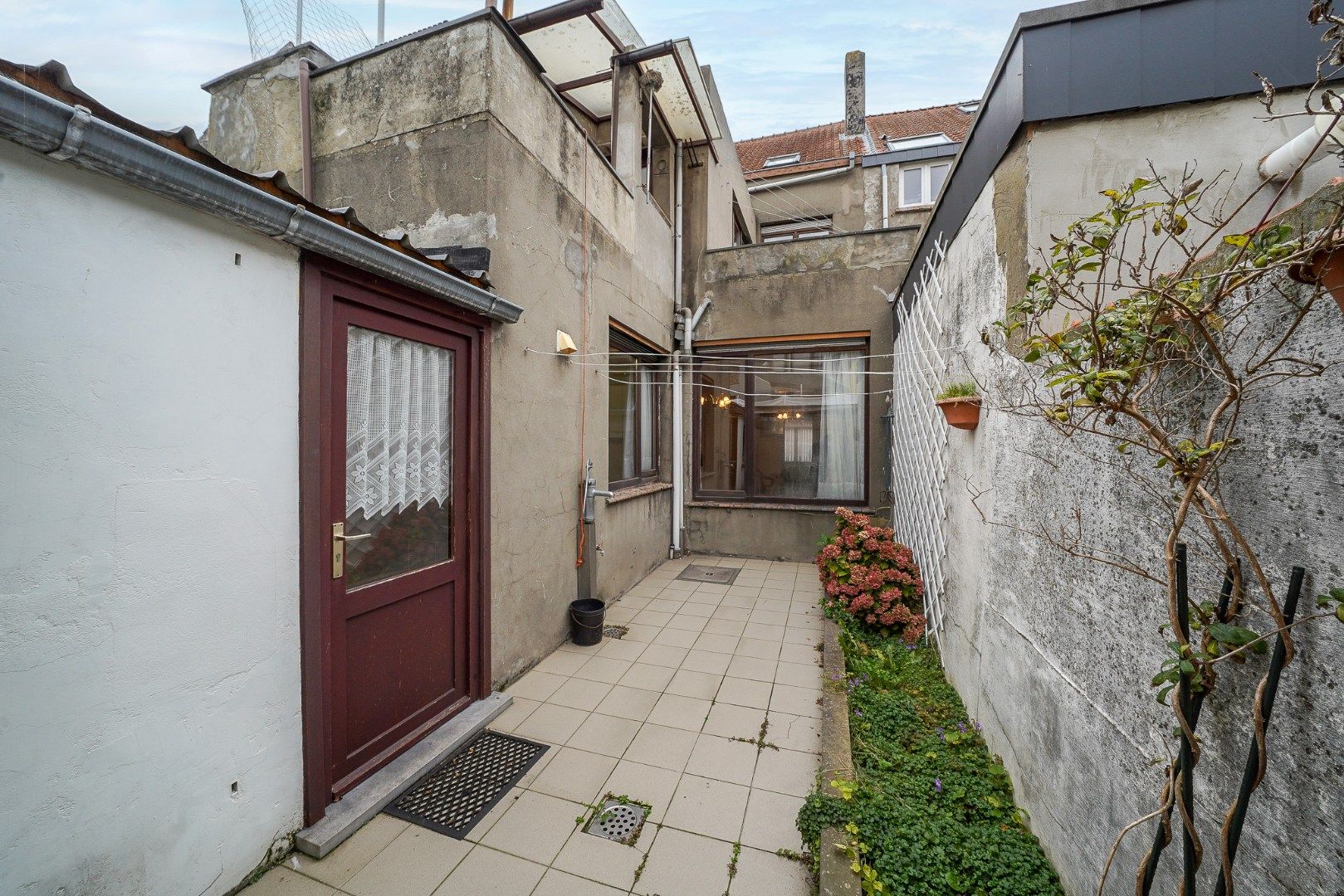 Woning met 2 woonentiteiten in Oostende foto 9