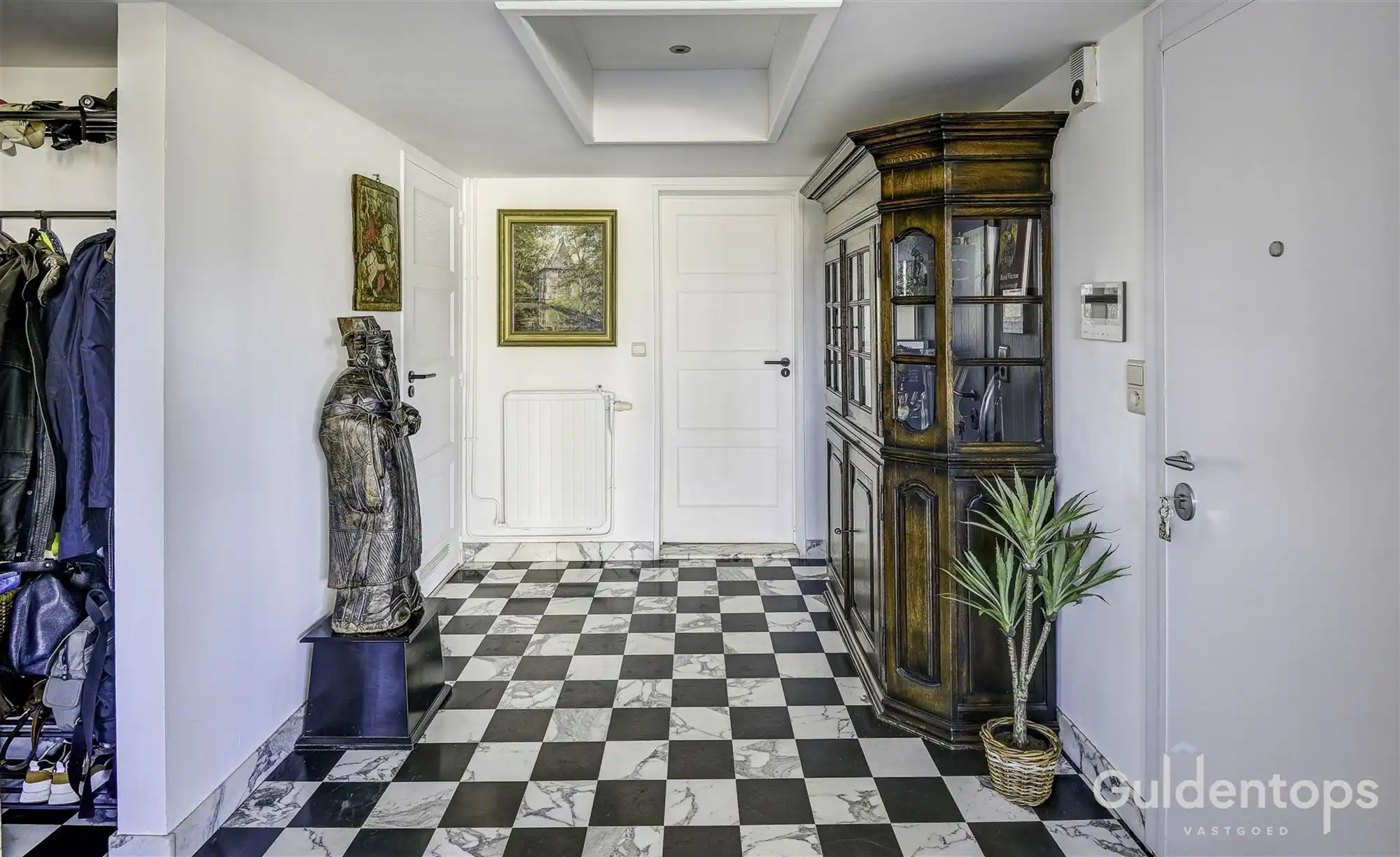 Knap vernieuwd 3-slaapkamerappartement (125 m²)  foto 9