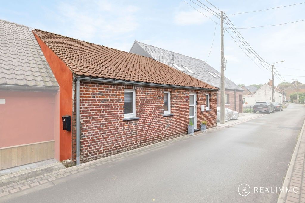 Rustig gelegen, instapklare woning van 2018 foto {{pictureIndex}}