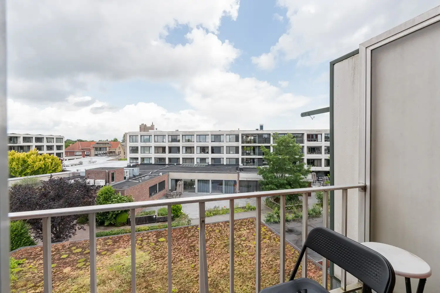 Mooi gerenoveerd appartement pal in het centrum van Neerpelt! foto 13