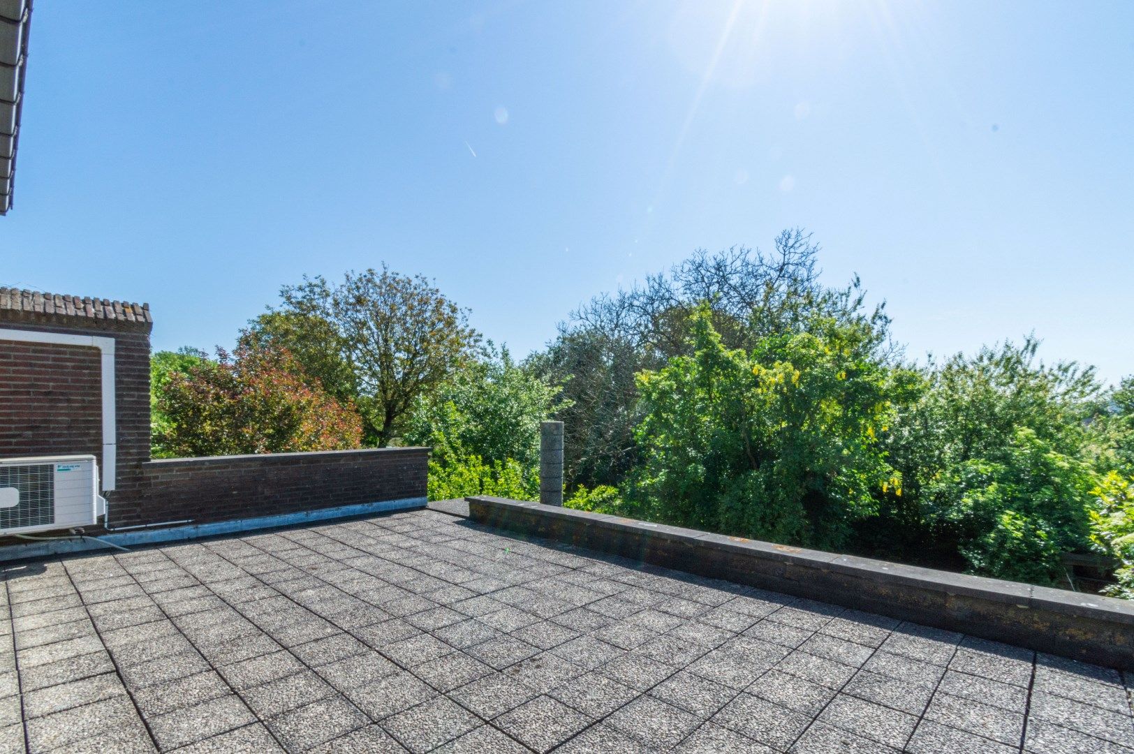 RUIME WONING MET 4 SLAAPKAMERS, GARAGE & ZUID-TUIN ! foto 17
