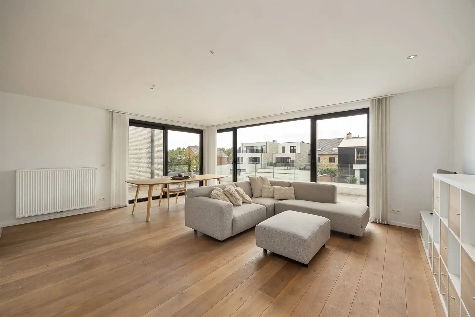 Comfortabel wonen in 2-slpk app. met ruim terras en parking! foto 4