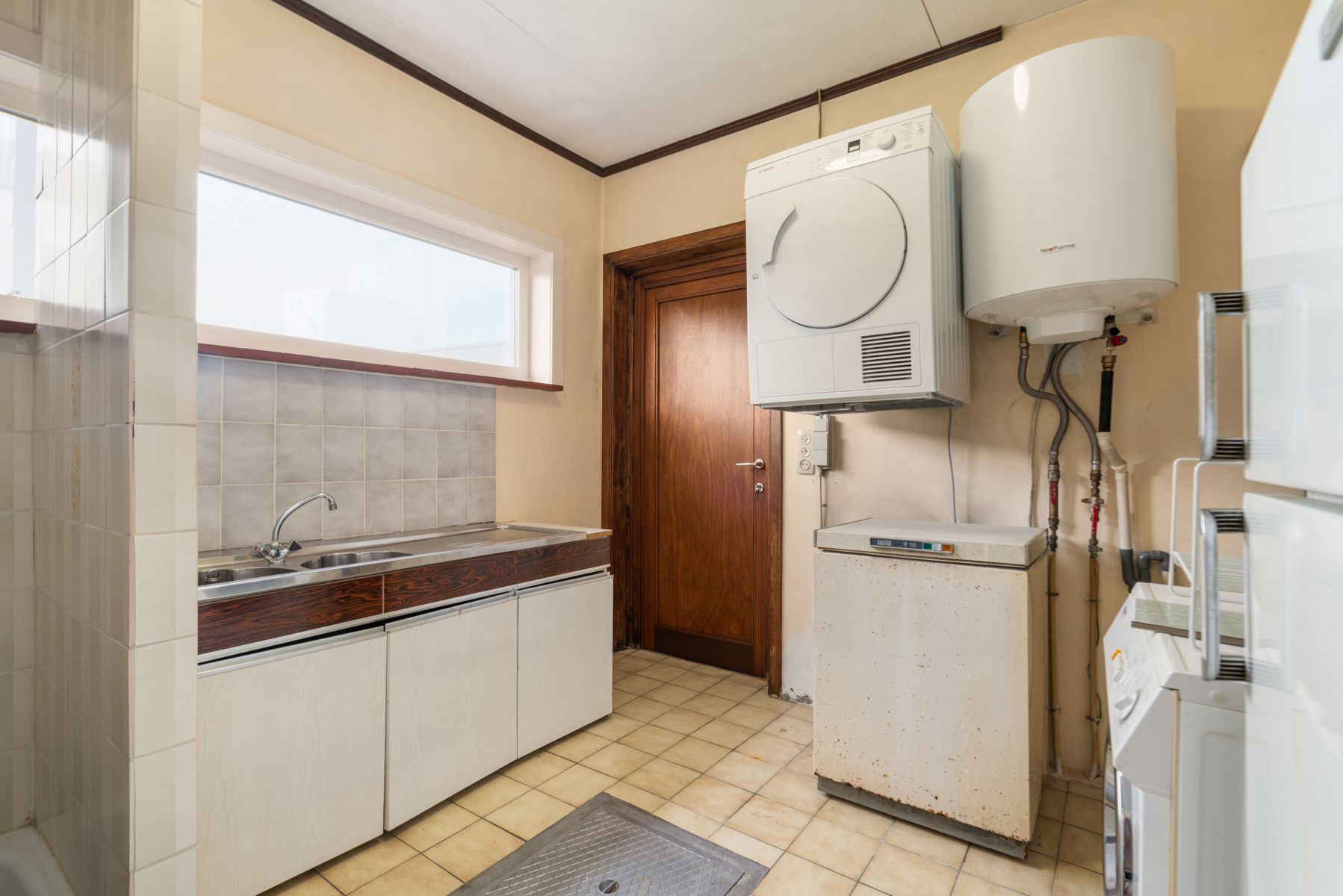 Bungalow met drie slaapkamers en zuidgerichte tuin! foto 10