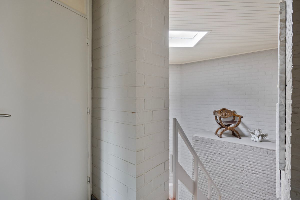 TIJDLOZE PAREL IN HET GROEN - STIJLVOL GERENOVEERDE VRIJSTAANDE WONING MET PRAKTIJK- OF BUREAURUIMTE OP RUIM PERCEEL VAN 13A31CA. foto 23