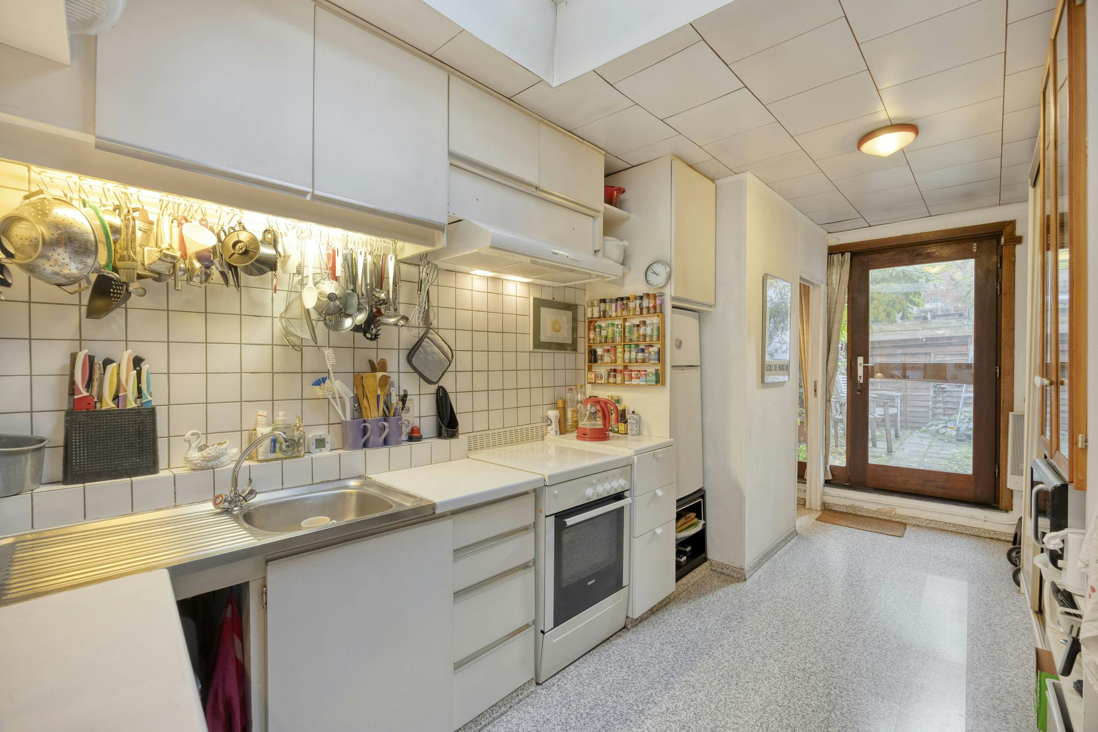 Op te knappen stadswoning met tuin in hartje Hasselt	 foto 9