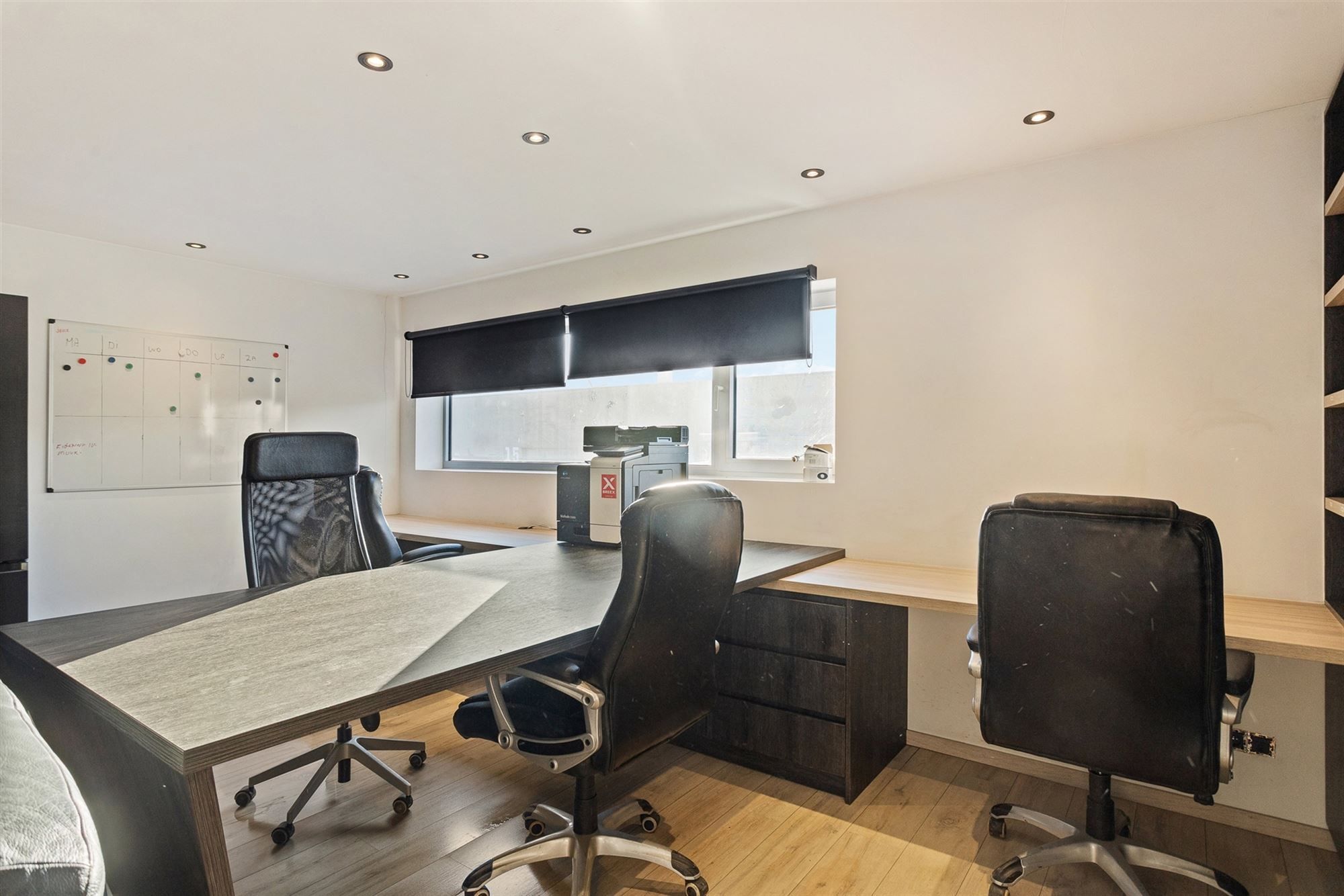 KMO-UNIT VAN 207 M2 MET BUREEL VAN 35M2 OP UITERST CENTRALE EN SNEL TOEGANKELIJKE LOCATIE TE HAM foto 15