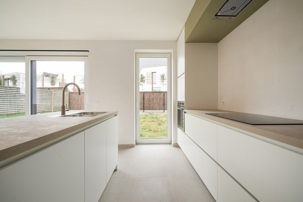 Hectaar realiseert vier moderne halfopen woningen In Oekene foto 8