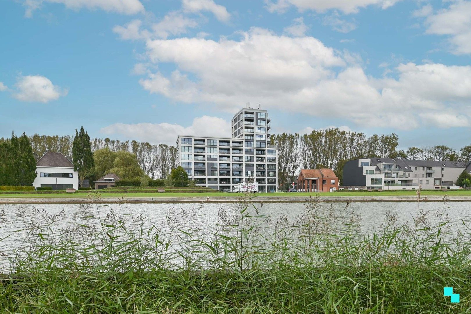 Prachtig appartement met 3 slaapkamers, 2 badkamers en drie terrassen foto {{pictureIndex}}