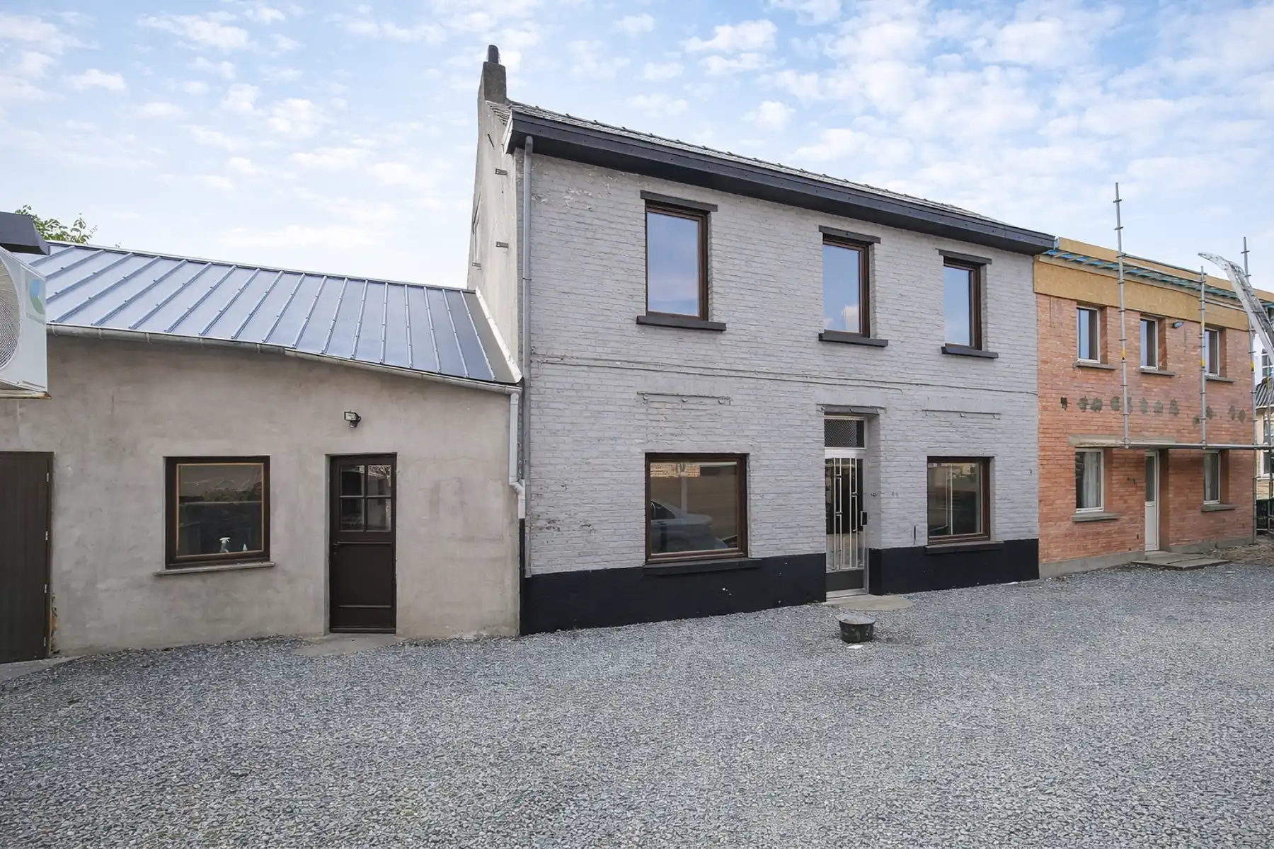 Te renoveren woning in Ressegem foto 2