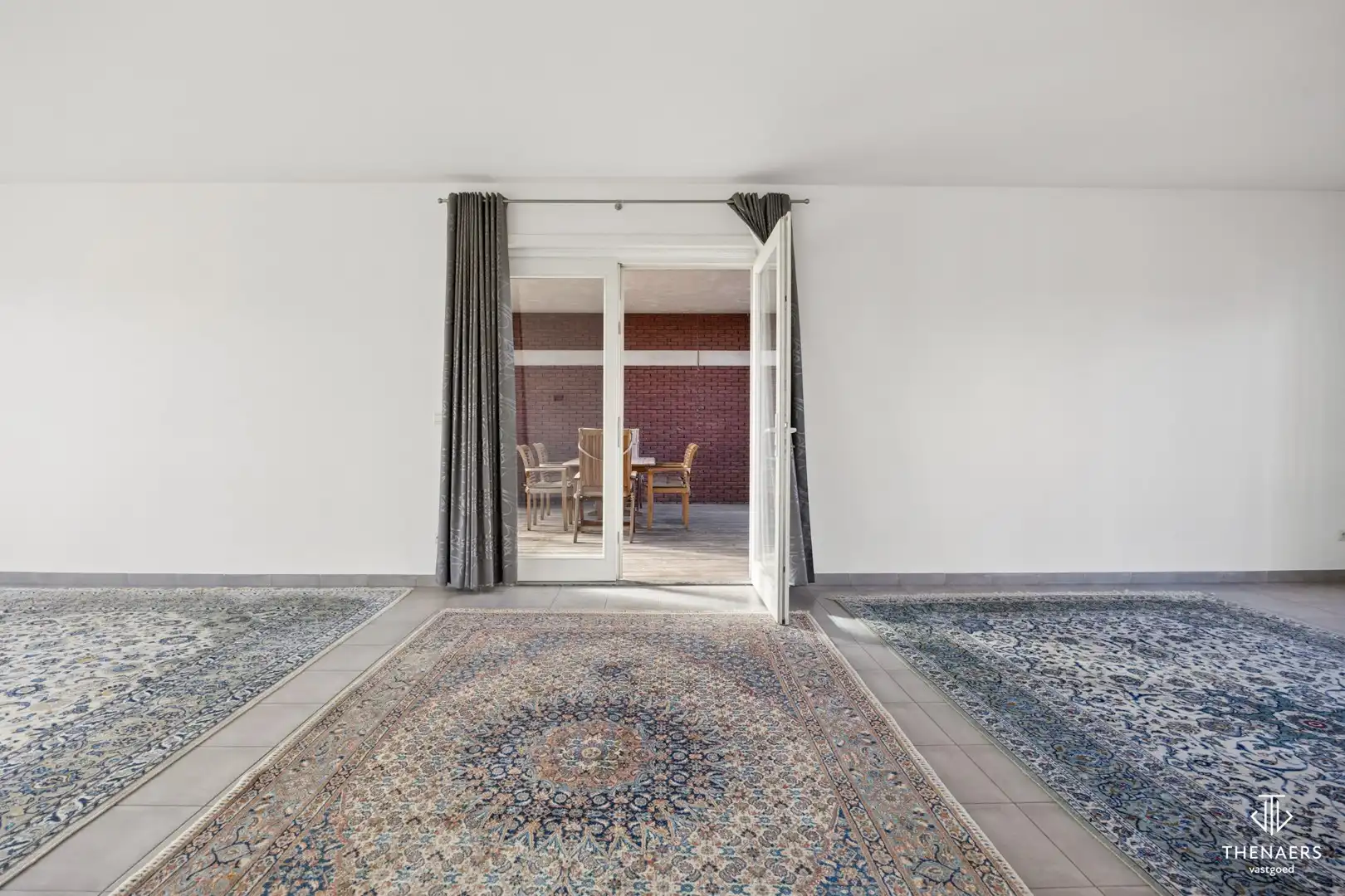 Ruim appartement van 166 m² met 2 terrassen en ondergrondse autostaanplaats in hartje Sint-Truiden. foto 5