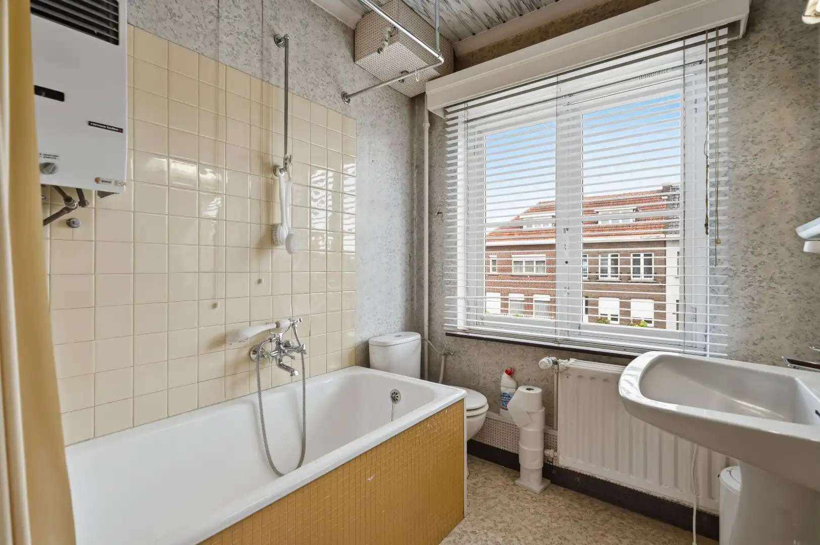 Te renoveren woning in een rustige wijk te Tienen op wandelafstand van centrum en station. foto 16