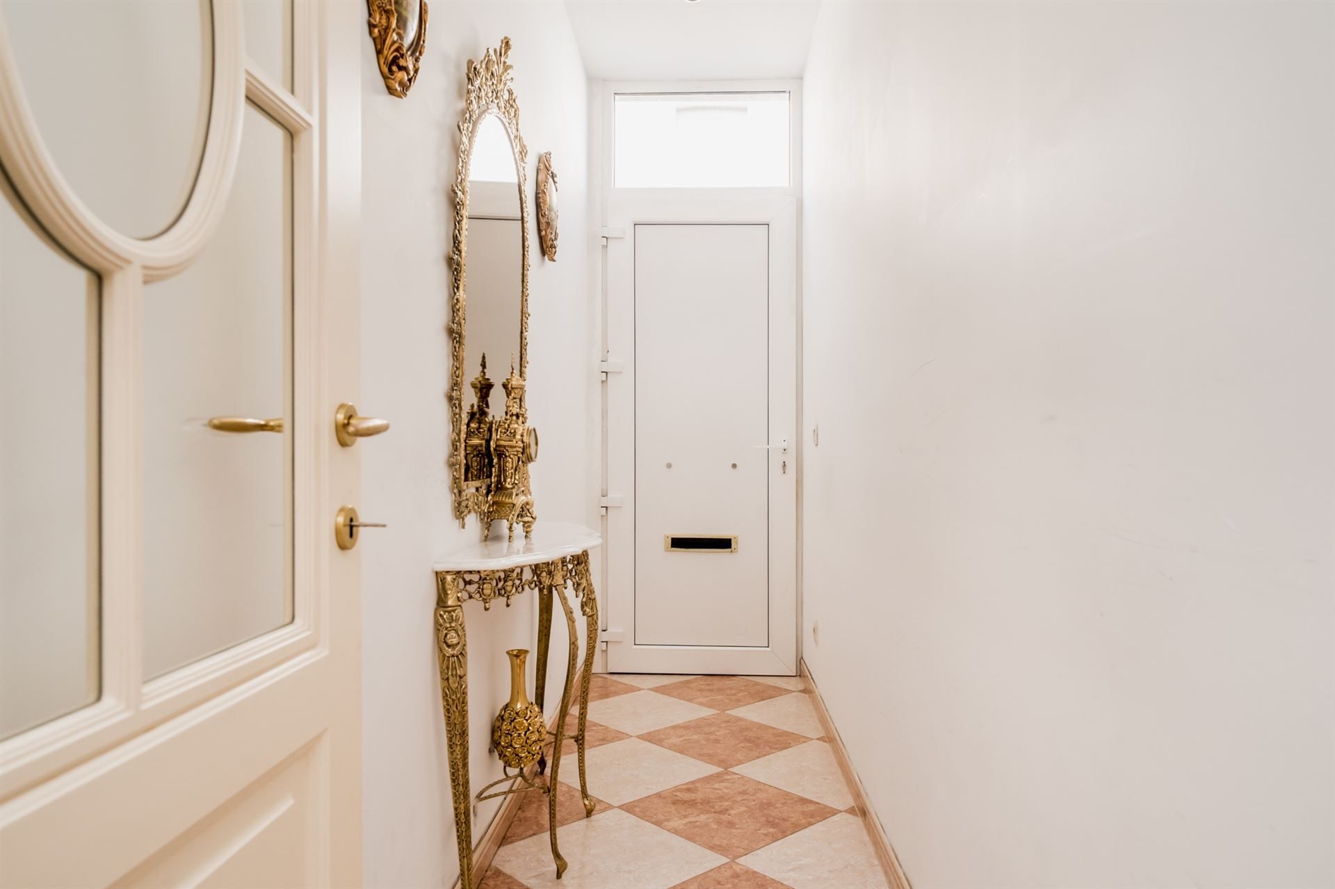 Instapklare woning met 3 slpks nabij station. foto 3