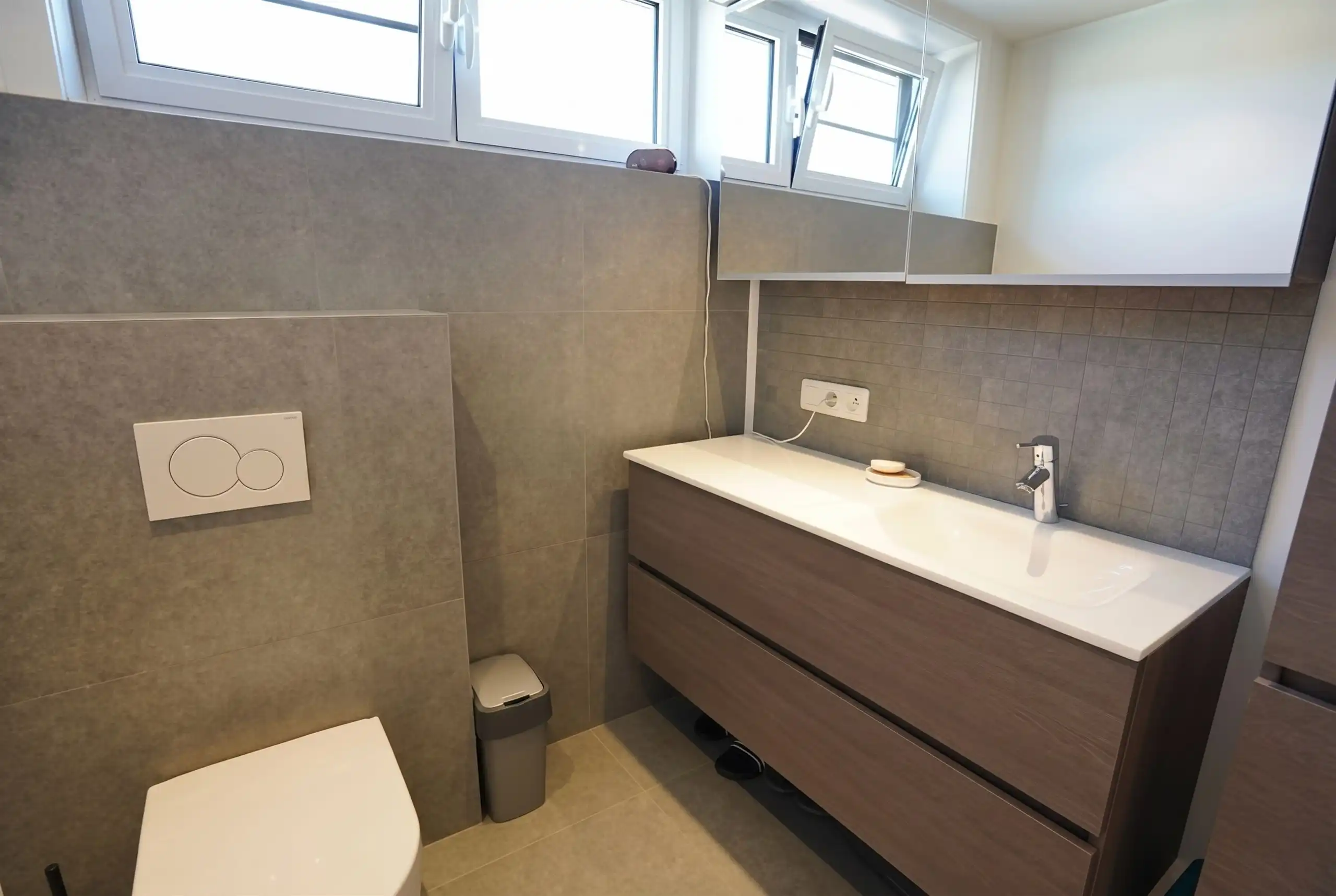 Blikvanger in z'n prijscategorie! Tip-top verzorgde woning! foto 18