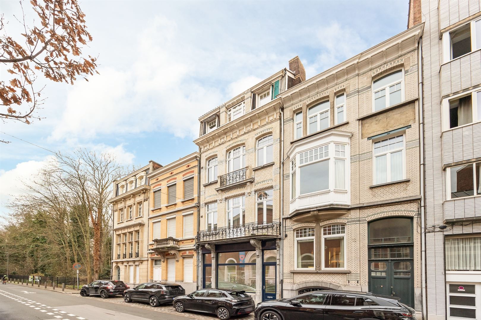 Wonen met charme, klasse en een vleugje grandeur foto {{pictureIndex}}