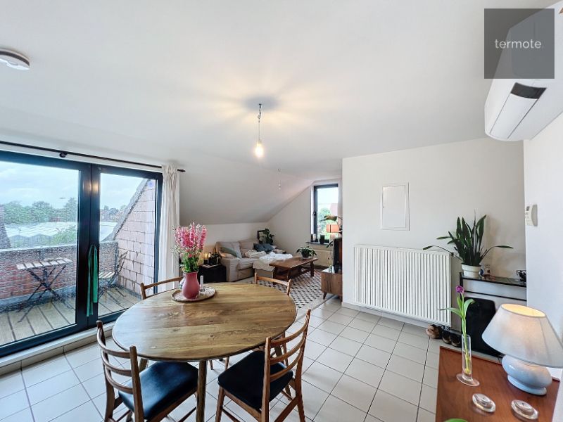 dakappartement foto {{pictureIndex}}
